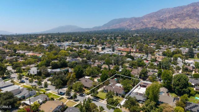 2067 E Woodlyn Road, Pasadena, CA 91104