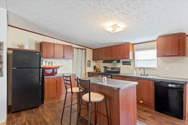 247 N Lake Street, Axtell, TX 76624