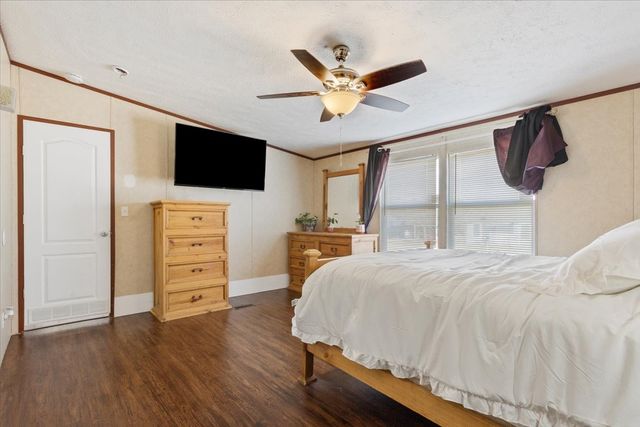 247 N Lake Street, Axtell, TX 76624