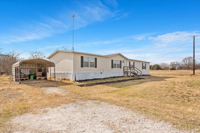 247 N Lake Street, Axtell, TX 76624
