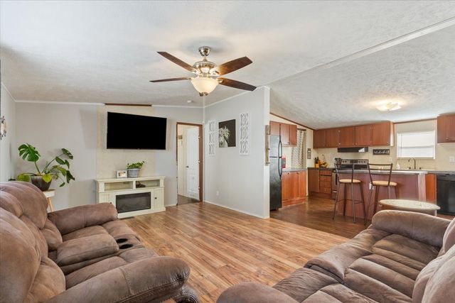 247 N Lake Street, Axtell, TX 76624