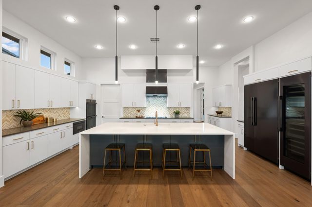 8312 Carranzo DR, Austin, TX 78735
