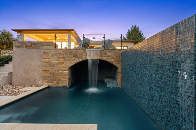 8312 Carranzo DR, Austin, TX 78735