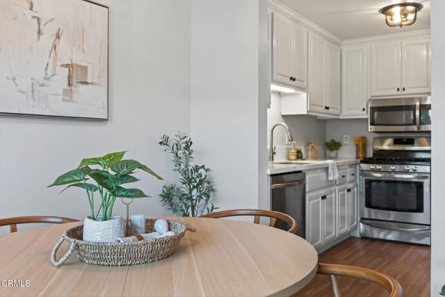 1320 San Simeon Court 4, Ventura, CA 93003