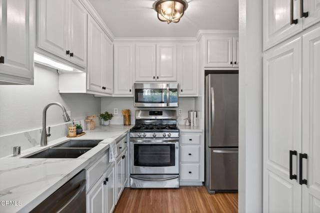 1320 San Simeon Court 4, Ventura, CA 93003