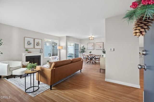 1320 San Simeon Court 4, Ventura, CA 93003