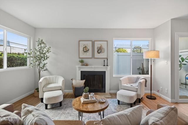 1320 San Simeon Court 4, Ventura, CA 93003