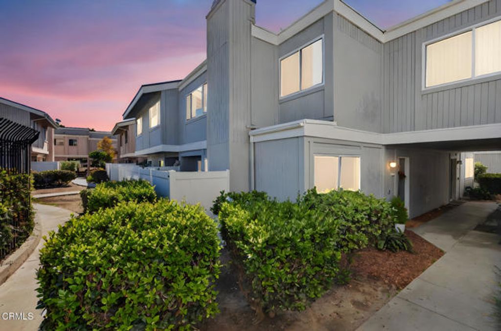 1320 San Simeon Court 4, Ventura, CA 93003