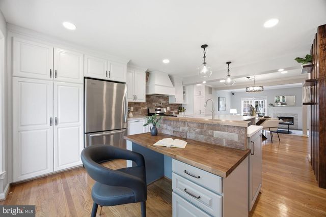 428 N PARK DR, Arlington, VA 22203