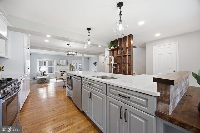 428 N PARK DR, Arlington, VA 22203