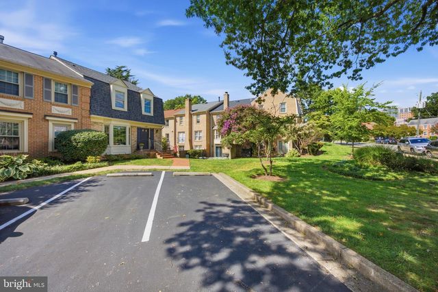 428 N PARK DR, Arlington, VA 22203