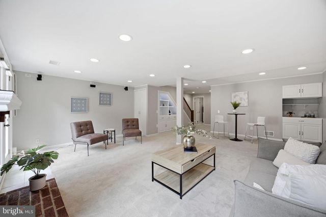 428 N PARK DR, Arlington, VA 22203