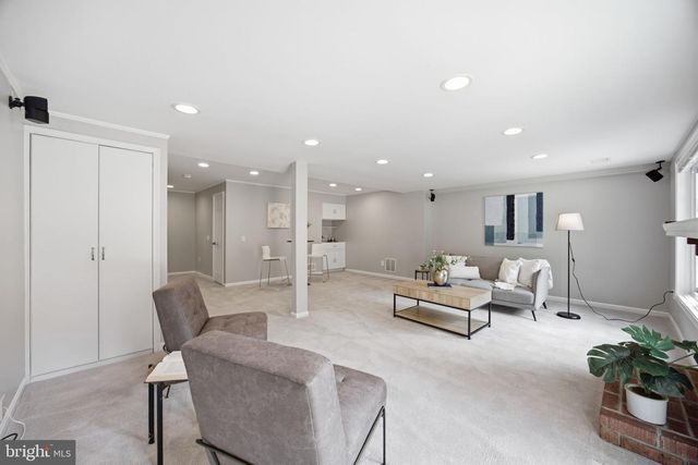 428 N PARK DR, Arlington, VA 22203