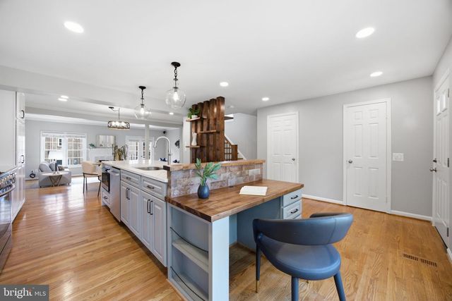 428 N PARK DR, Arlington, VA 22203