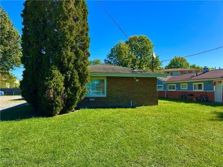 3017 Northgate Avenue, Liberty, OH 44505