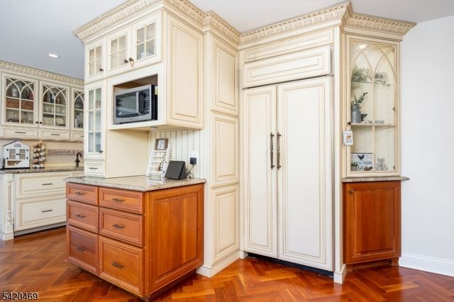 122 Forest Dr, Lebanon Twp., NJ 08826