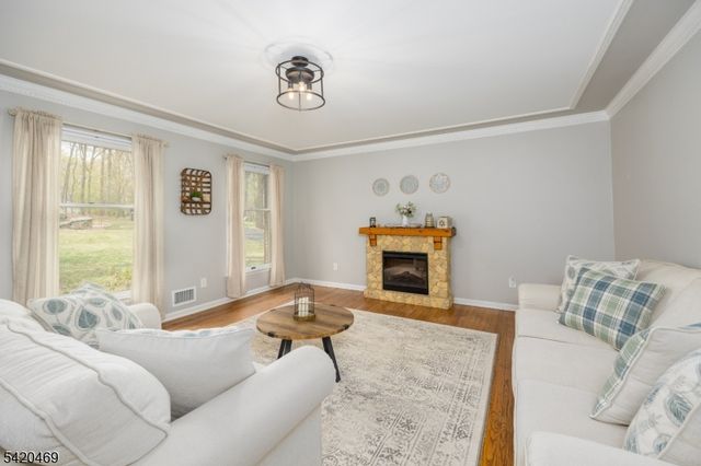 122 Forest Dr, Lebanon Twp., NJ 08826