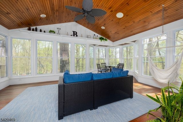 122 Forest Dr, Lebanon Twp., NJ 08826