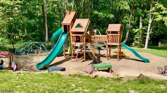 122 Forest Dr, Lebanon Twp., NJ 08826