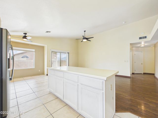 2550 W Blaine Court, Tucson, AZ 85745