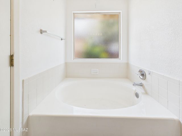 2550 W Blaine Court, Tucson, AZ 85745