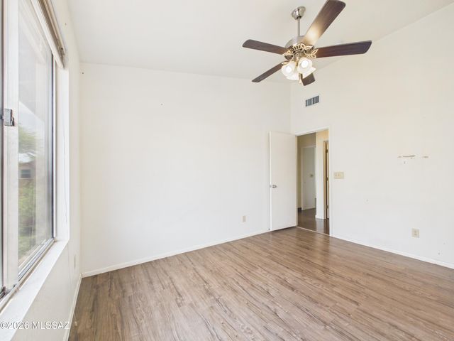 2550 W Blaine Court, Tucson, AZ 85745
