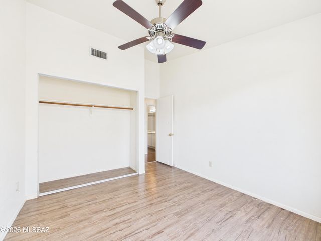 2550 W Blaine Court, Tucson, AZ 85745
