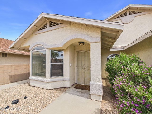 2550 W Blaine Court, Tucson, AZ 85745