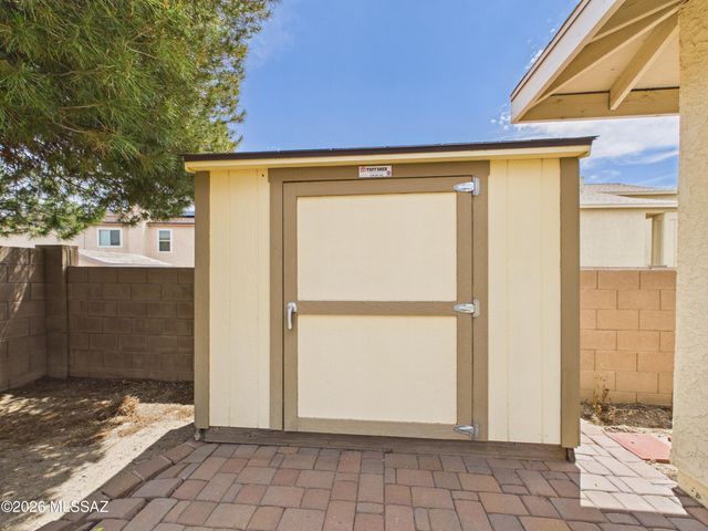 2550 W Blaine Court, Tucson, AZ 85745