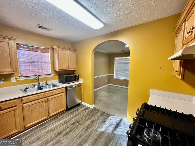 6135 Stone Creek Lane, Rex, GA 30273