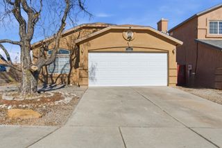6035 Stargazer Avenue NW, Albuquerque, NM 87114