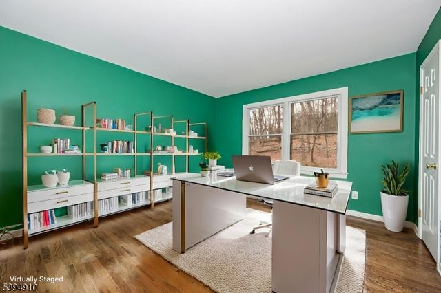 2 Denise Dr, Kinnelon Boro, NJ 07405