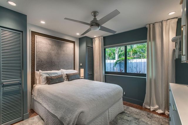 1209 N Lakeside Drive, Lake Worth Beach, FL 33460