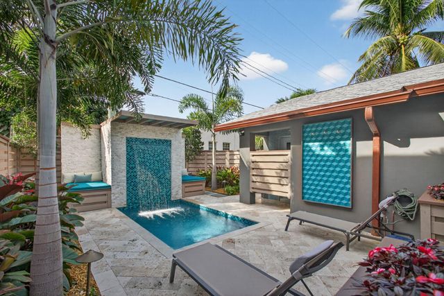 1209 N Lakeside Drive, Lake Worth Beach, FL 33460