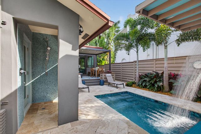 1209 N Lakeside Drive, Lake Worth Beach, FL 33460