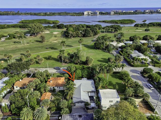 1209 N Lakeside Drive, Lake Worth Beach, FL 33460