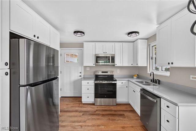 514 6th Street NW, North Canton, OH 44720