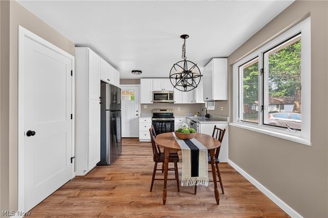 514 6th Street NW, North Canton, OH 44720