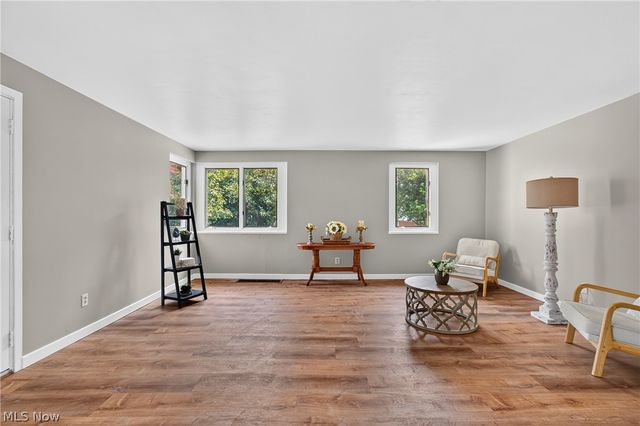 514 6th Street NW, North Canton, OH 44720