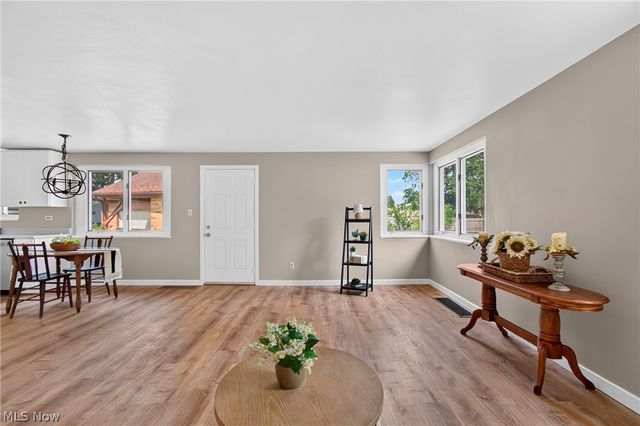 514 6th Street NW, North Canton, OH 44720