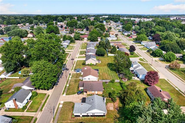 514 6th Street NW, North Canton, OH 44720
