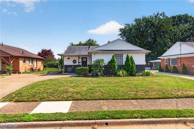 514 6th Street NW, North Canton, OH 44720