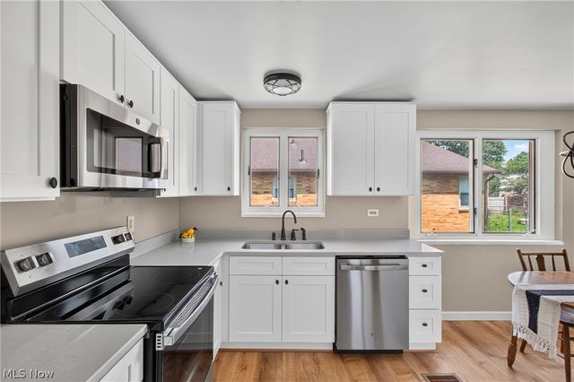 514 6th Street NW, North Canton, OH 44720