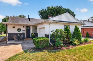 514 6th Street NW, North Canton, OH 44720