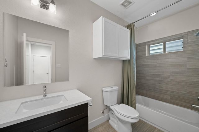 765 Grove Street, Houston, TX 77020