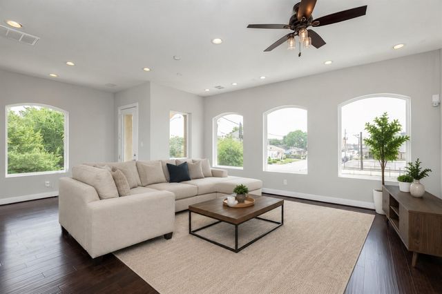 765 Grove Street, Houston, TX 77020