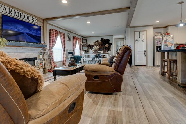 1693 Dan Ridge Road, Wellington, KY 40387