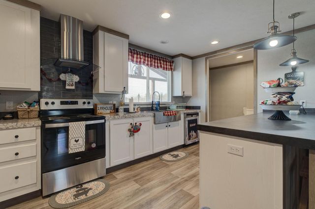 1693 Dan Ridge Road, Wellington, KY 40387