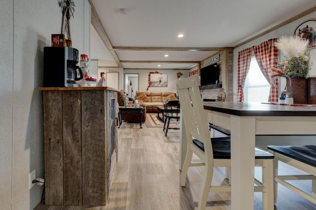 1693 Dan Ridge Road, Wellington, KY 40387