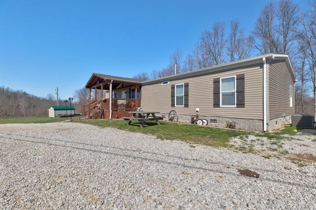 1693 Dan Ridge Road, Wellington, KY 40387